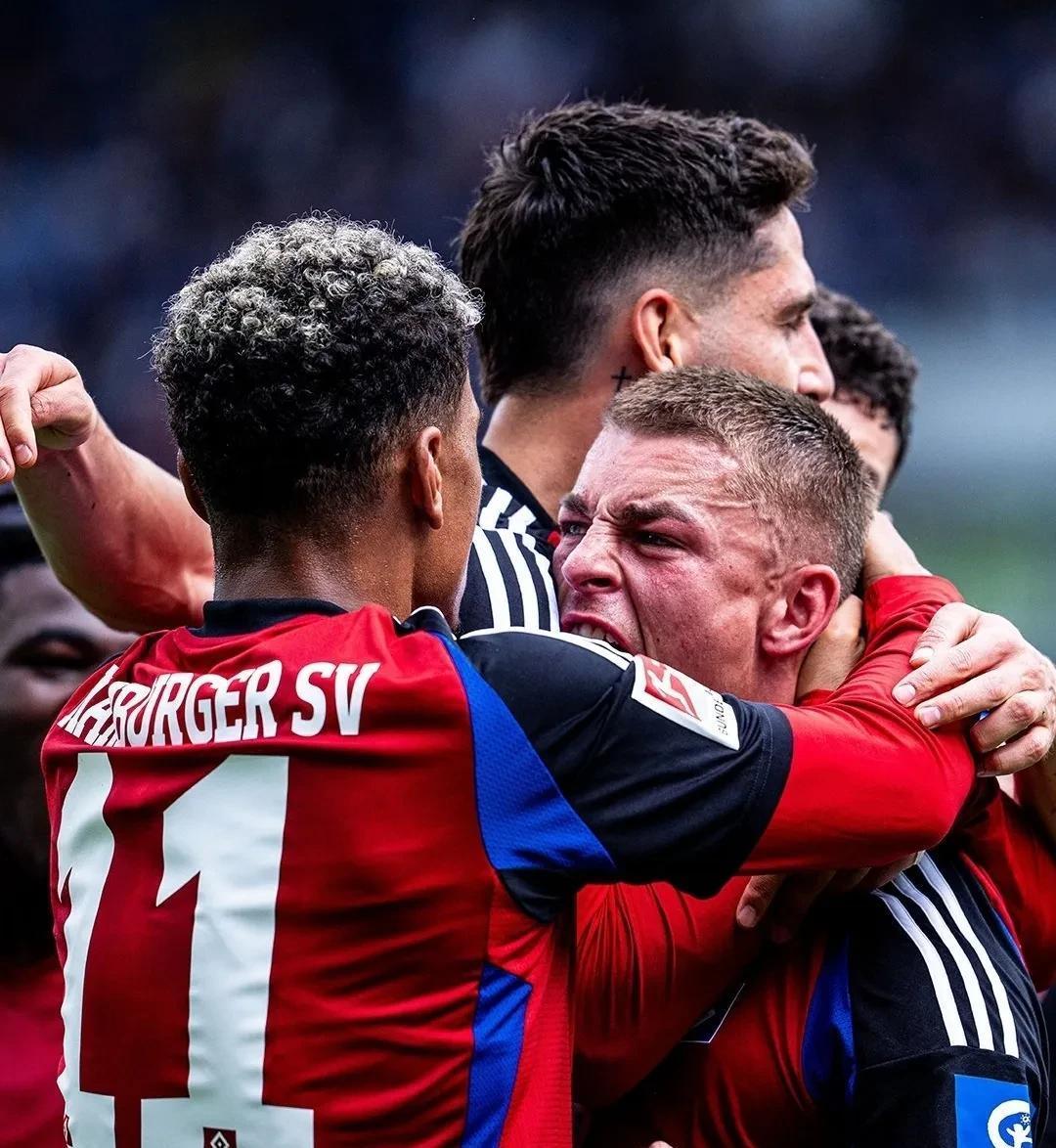 西汉姆发布备战花絮;加时末段篮板制胜;德甲任务艰巨;球队文化再被提及的简单介绍 西汉姆发布备战花絮;加时末段篮板制胜;德甲任务艰巨;球队文化再被提及的简单介绍